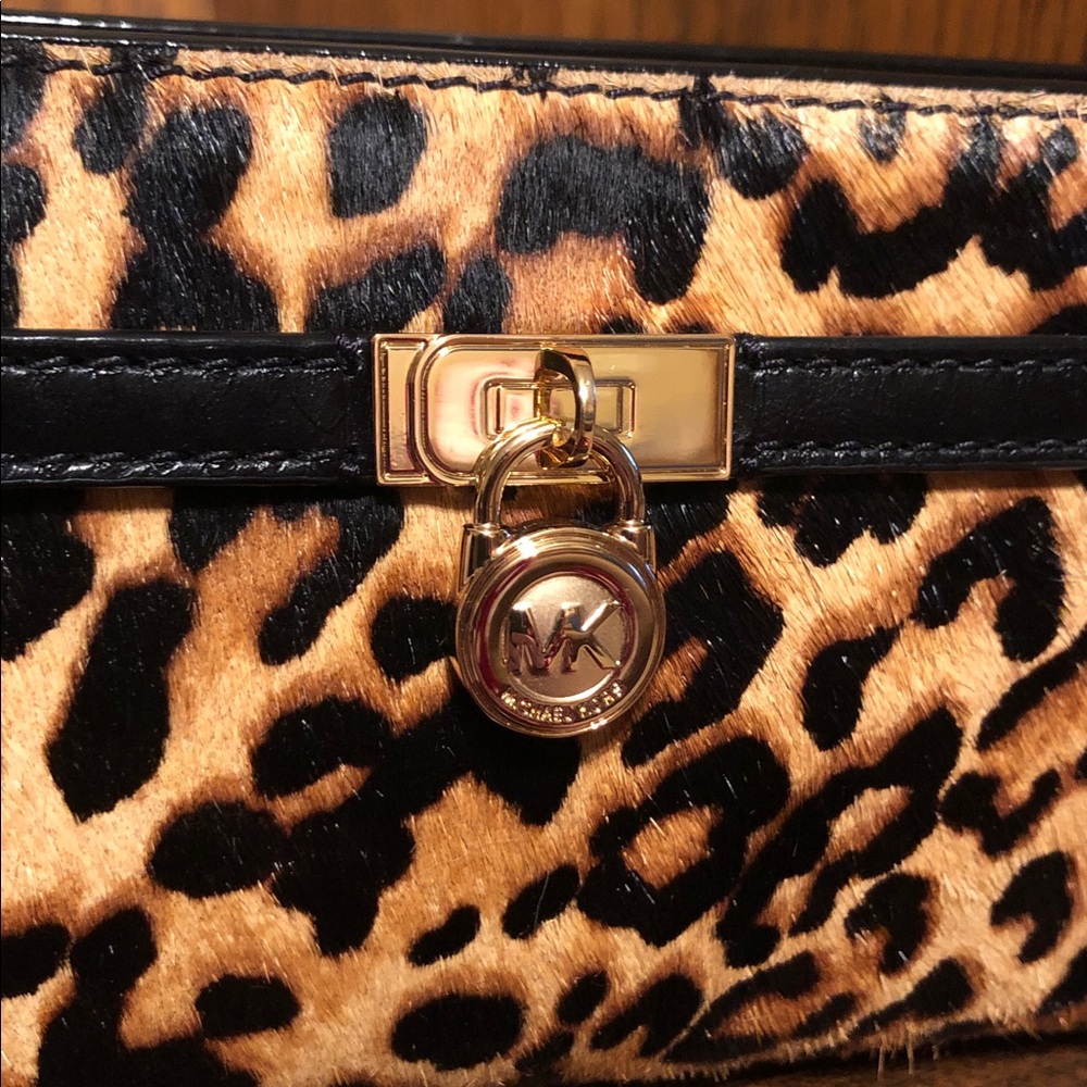 NWT-Michael Kors-Hamilton Moderne-X-Small Convertible Crossbody-Leopard-CalfHair - Picture 3 of 16